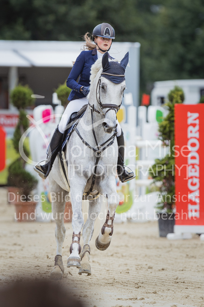 220729_BHO_GT_M2-Spr_1-207 | Deine schönsten Turniermomente als professionelle Fotos! Entdecke hochwertige Pferdesport-Fotografie im Online-Shop. Jetzt Fotos finden & bestellen!