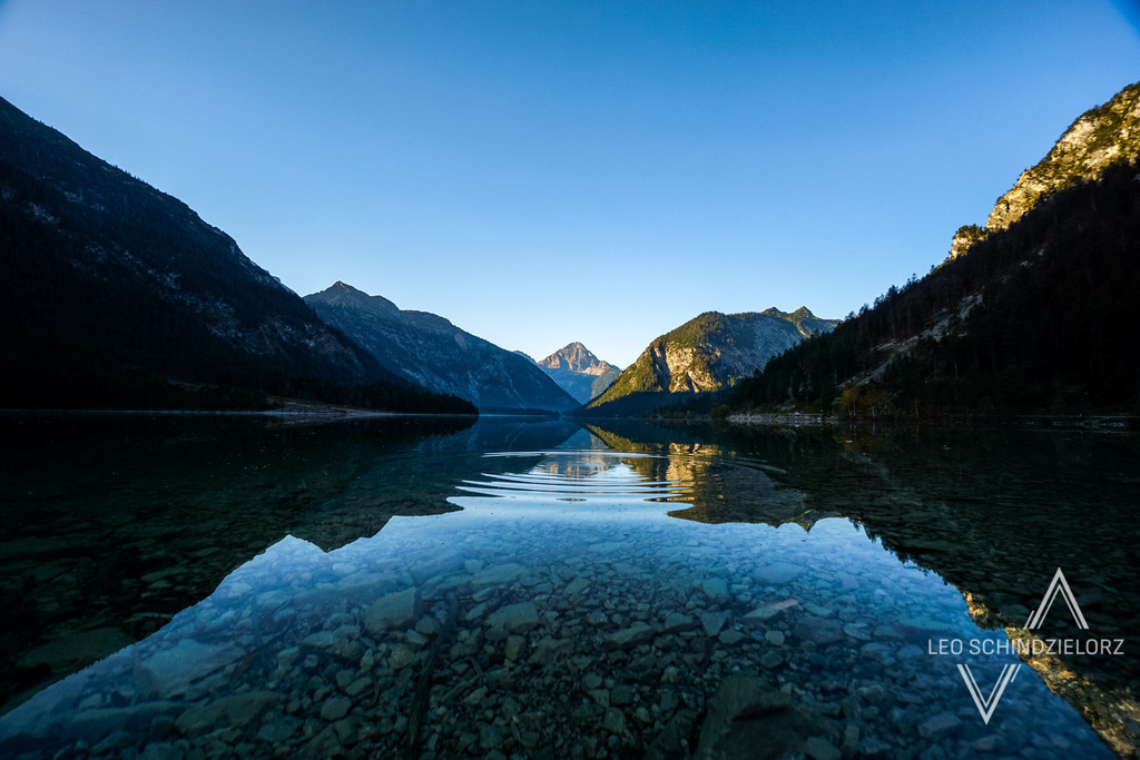 Fotografie_Leo_Schindzielorz_AT_Herbst_Tirol_Plansee_20191027_DSC08401_org | Atmosphärische Landschaftsbilder & Drohnenaufnahmen aus dem Allgäu, Tirol, Südtirol & der Schweiz – ideal für Leinwanddrucke & zur stilvollen Raumgestaltung. - Realisiert mit Pictrs.com