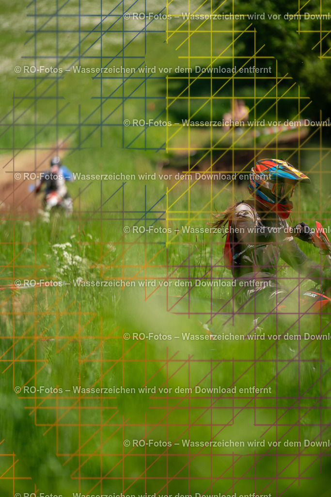 Wolfshausen 2 Lauf -969 | Sportfotografie von RO-Fotos: Motorsport, Motocross, Enduro, Laufveranstaltungen und Triathlon. Professionelle Fotos von Sportlern und Events. - Realisiert mit Pictrs.com
