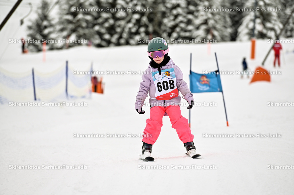 SRF_20.02.2026_0600 | Skirennfotos,Serfaus,Fiss,Ladis,Kinderskirennen,Winter,Tirol,Oberland,skirace,SFL,feelfree,weil wir's genießen,ski,Ski,skifahren,Sonnenplateau, - Realisiert mit Pictrs.com