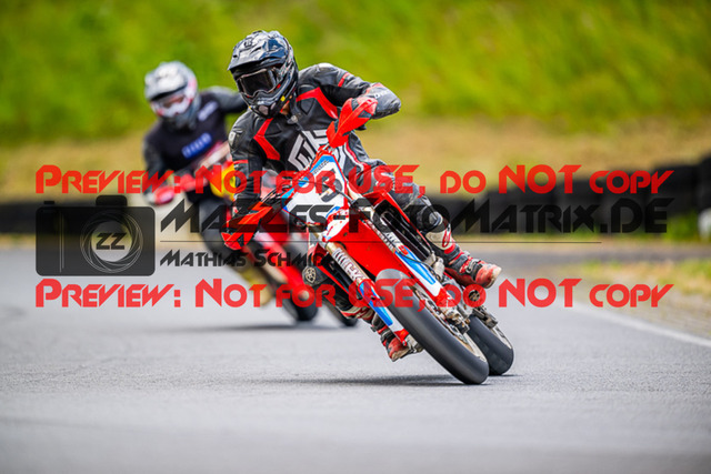 MaZZes_FotoMatrix_220528_0827 | Fotograf Mathias Schmid
Sportfotograf,
Eventfotograf,
Hochzeitsfotograf,
Portraitfotograf