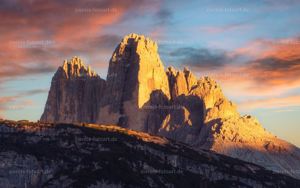 Die drei Zinnen zum Sonnenuntergang | Die drei Zinnen zum Sonnenuntergang - Realisiert mit Pictrs.com
