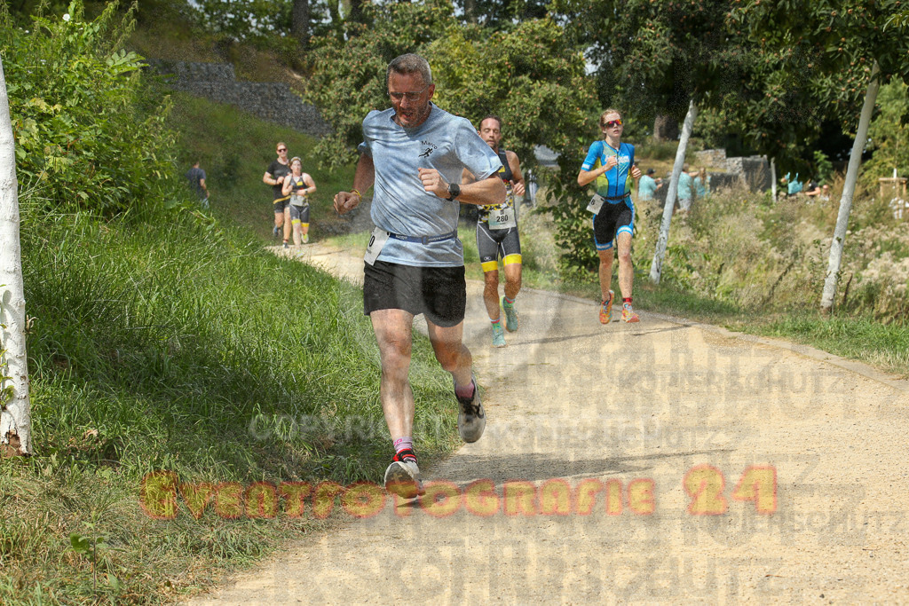 250824_1321_EX1_2118 | Sportfotografie im Rhein-Sieg Kreis, Köln, Bonn, NRW, Rheinland Pfalz, Hessen, etc. Unser Tätigkeitsfeld umfasst den Laufsport vom Volkslauf über den Marathon, Duathlon, Triathon bis zum Ultralauf wie Kölnpfad Ultra oder Schindertrail.