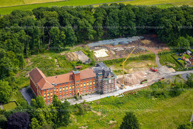 Arnsberg220601126 | Luftbild, Ehemaliges Kloster Oeventrop und frühere Salus-Klinik mit Neubau nach Dachstuhlbrand, Oeventrop, Arnsberg, Sauerland, Nordrhein-Westfalen, Deutschland