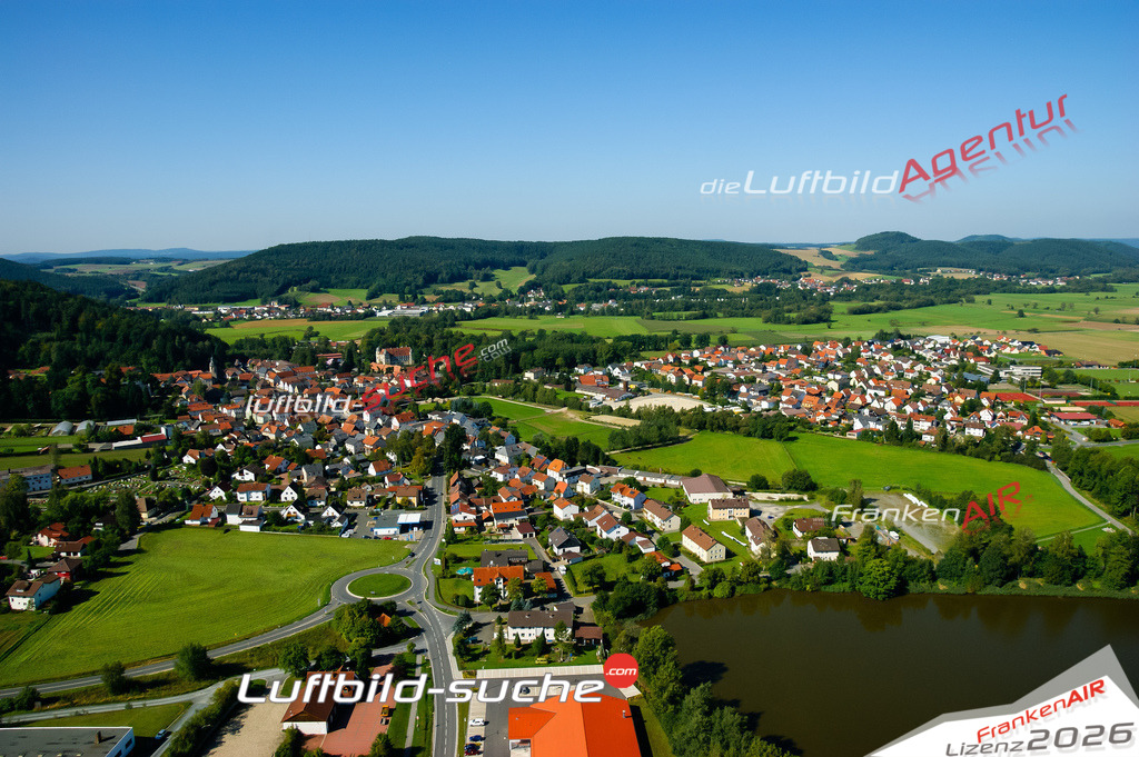 Die Luftaufnahme der Stadt Mitwitz wurde vom UL-Flugzeug heraus erstellt ( keine Drohne )- hohe Auflösung für beste Qualität