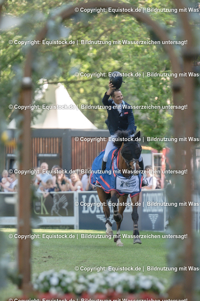 20230528_17_CSI4_Hess.Min.Präs_0400 | equistock