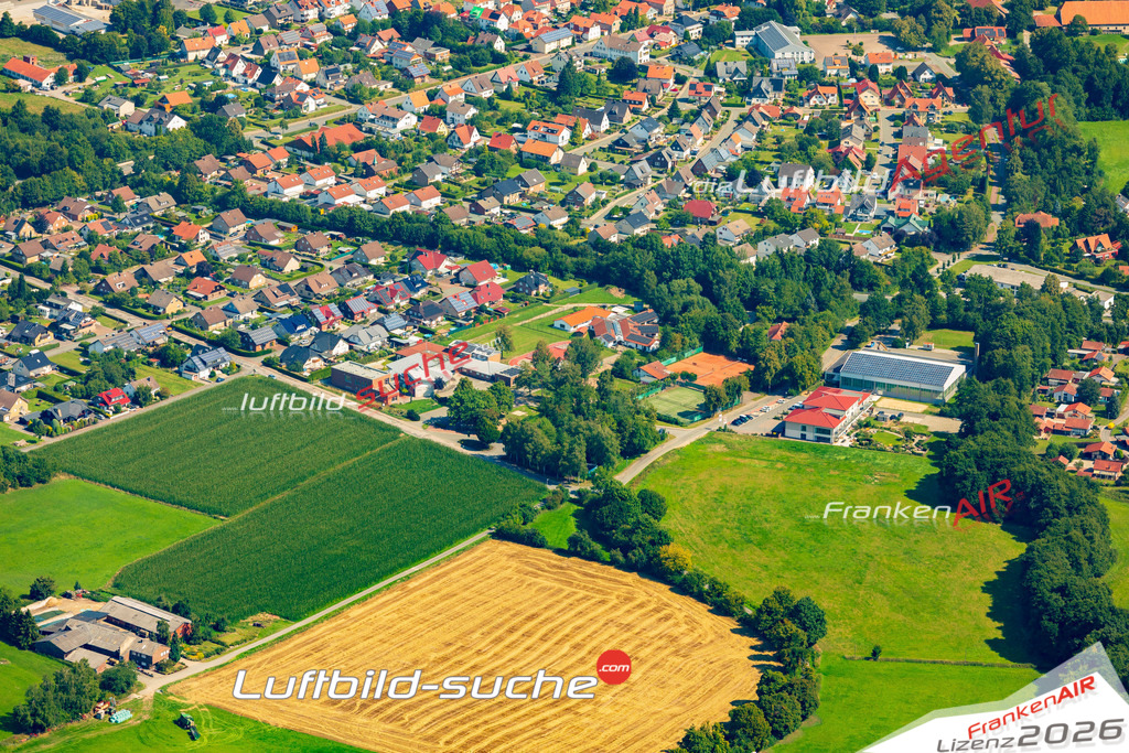 Luftbild der Stadt Willebadessen - Die Luftaufnahme wurde 2025 vom UL-Flugzeug heraus erstellt ( keine Drohne ) - Hochauflösende Luftaufnahme - für professionelle Ausdrucke geeignet. Die Geschenkidee !Hier alle&nbsp;Infos zur Lizenzierung der LuftaufnahmeWir fliegen auch dieses Jahr wieder in Ihre Region um Luftbilder zu erstellen.- Luftbild anfragen