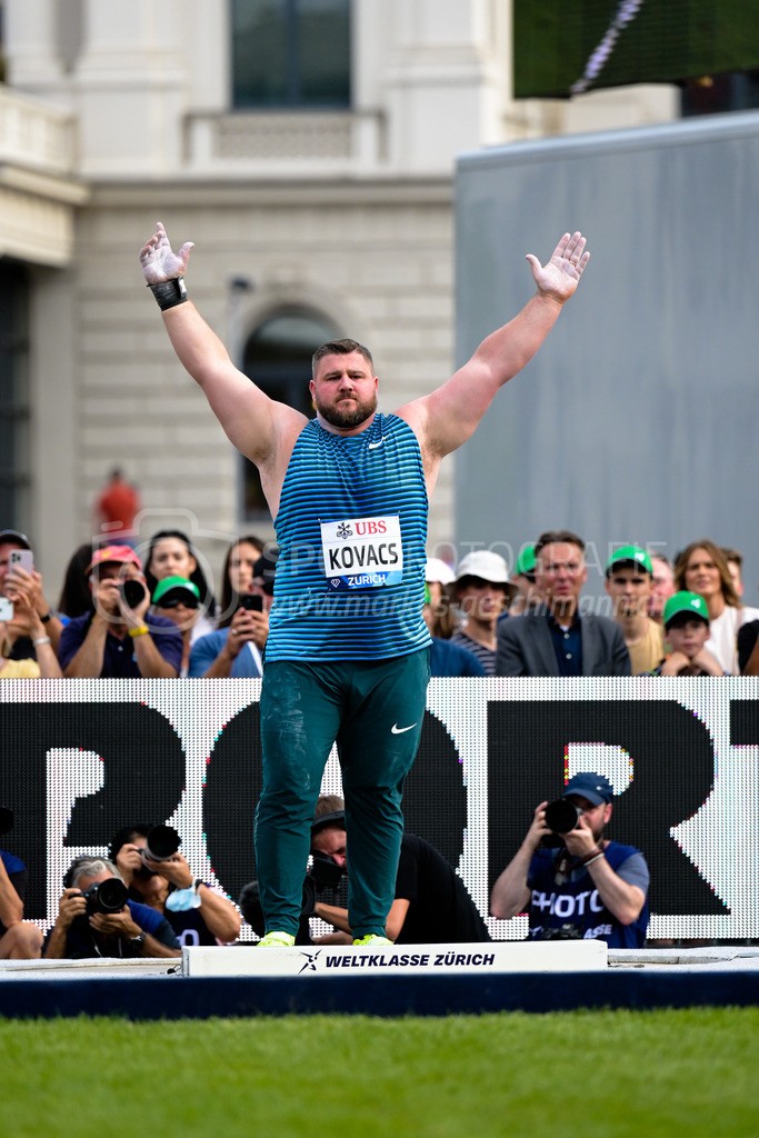 Leichtathletik: Weltklasse Zürich | 07.09.2022, Zürich, Sechseläutenplatz, Leichtathletik: Weltklasse Zürich, KOVACS Joe (USA) im Kugelstossen der Männer. - Realisiert mit Pictrs.com
