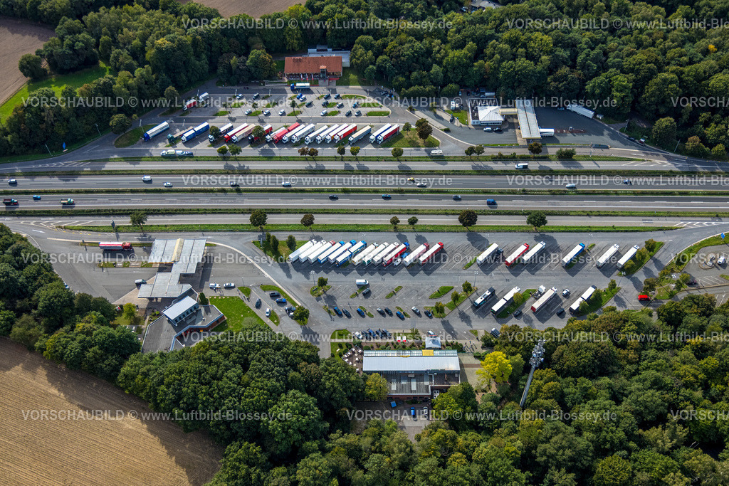 Huenxe250904469 | Luftbild, Raststätte Hünxe-Ost und Hünxe-West, Tank und Rast mit LKW Parkplatz an der Autobahn A3 und Anschussstelle Hünxe, Hünxe, Ruhrgebiet, Nordrhein-Westfalen, Deutschland