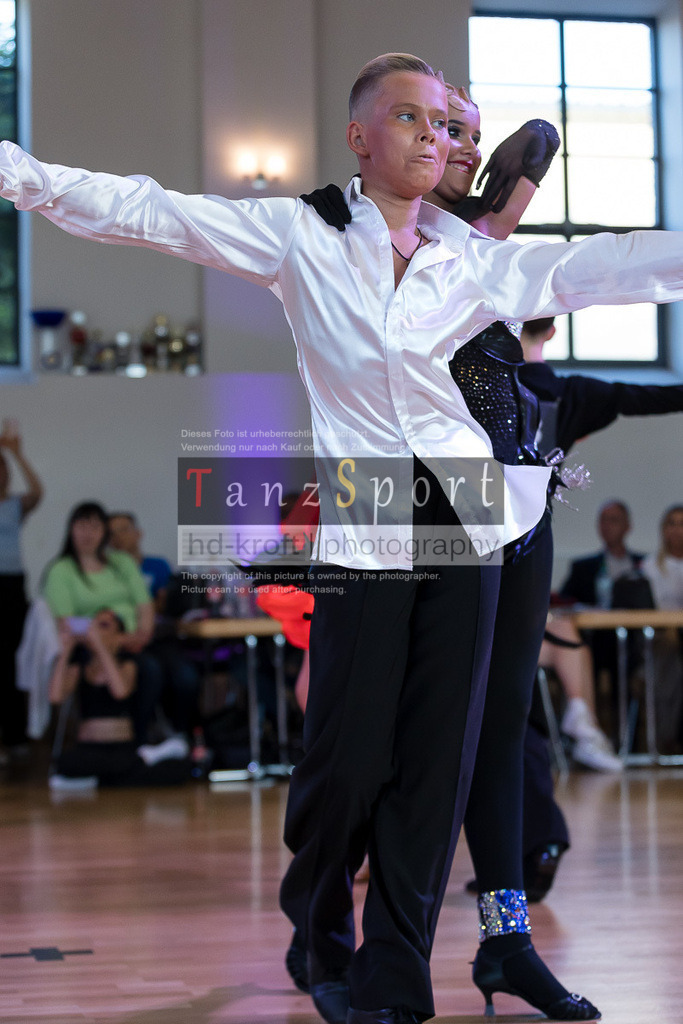 20240615_DM-Jun2-Kombi_11660 | Tanzsportbilder, Standardtanz, Lateintanz, WDSF, DTV, LTVB, dancecomp, goc, hessen tanzt, blaues band der spree, walzer, tango, wiener walzer, slowfox, quickstepp, samba, rumba, cha-cha-cha, paso doble. jive, hd-kroft photography, turniertanzsport