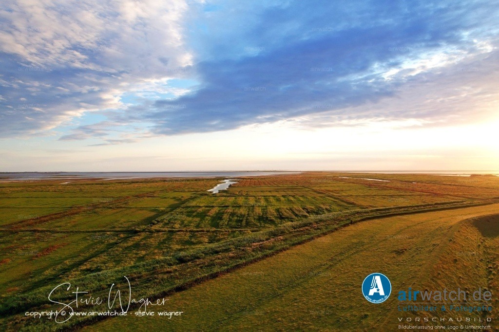 HattstedterKoog  & BeltringharderKoog | Der Hattstedter Neuer Koog liegt inmitten der nordfriesischen Marsch am nordwestlichen Rand des historischen Verwaltungsbezirks Südergoesharde. Auf halber Strecke zwischen Hattstedt und Struckum zweigt eine kleine Landstraße Richtung Westen ab, über die der Koog erreicht werden kann.