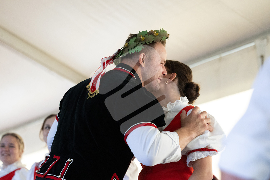 Rigi2025_3158 | Die Schwinger des Schwyzer Kantonalen Schwingerverbandes: Fotos, die Dynamik und Leidenschaft festhalten, sowie emotionale Momente aus dem traditionellen Schwingsport zeigen. - Realisiert mit Pictrs.com