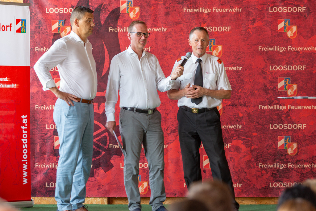 Festakt_037 | Fotodoku des Festaktes im FF-Haus Loosdorf anlässlich der Auszeichnung der Helfer und Hilfsorganisationen  der Hochwasserkatastrophe September 2024