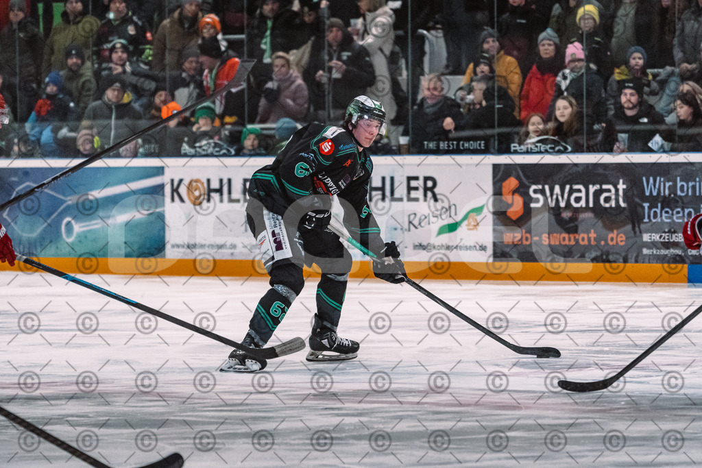 Alligators_vs_Peiting_04_01_2026-016 | Höchstadt Alligators Fotogalerie: Eishockey-Action aus Franken. Professionelle Spielfotos, Portraits & Stadionbilder zum Download. Jetzt entdecken! - Realisiert mit Pictrs.com