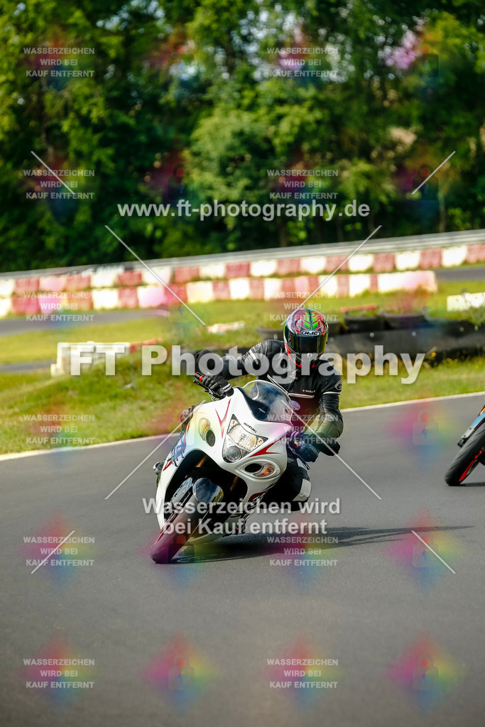 VBK-4700 | Hier findet Ihr Bilder von Touristenfahrten auf der Nürburgring Nordschleife oder von anderen Veranstaltungen die ich besucht habe. Viel Spass beim Durch Schauen 