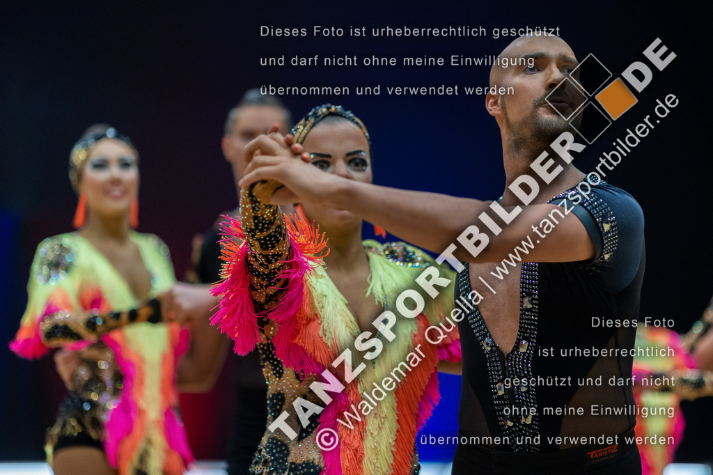 20230115-00384 | Hier finden Sie Tanz Bilder vom Latein und Standard Formationen tanzen. Sportbilder vom Tanzsport. Schöne Fotos und von Weltmeisterschaft, Europameisterschaft, Bundesliga, Regionalliga, Oberliga und Landesliga sowie von GOC Stuttgart, DanceComp, WM Bremen