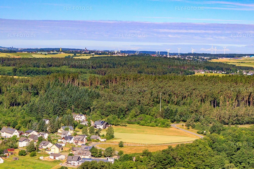 Luftbild: Ortsansicht von Osten in Ravengiersburg im Bundesland Rheinland-Pfalz in Deutschland. Foto: IMG_30006.jpg vom 05.07.2010 durch Werner Riehm/FLY-FOTO.de