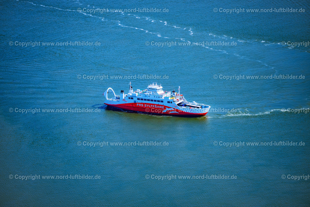 Sylt_List_Hafen_FRS_Fähre_Römöexpress_ELS_3597130825 | LIST 13.08.2025 Schiff der FRS Syltfähre zwischen in List und Römö auf Sylt im Bundesland Schleswig-Holstein, Deutschland. // Ship of the FRS Sylt ferry between List and Roemoe on Sylt in the federal state of Schleswig-Holstein, Germany. Foto: Martin Elsen
