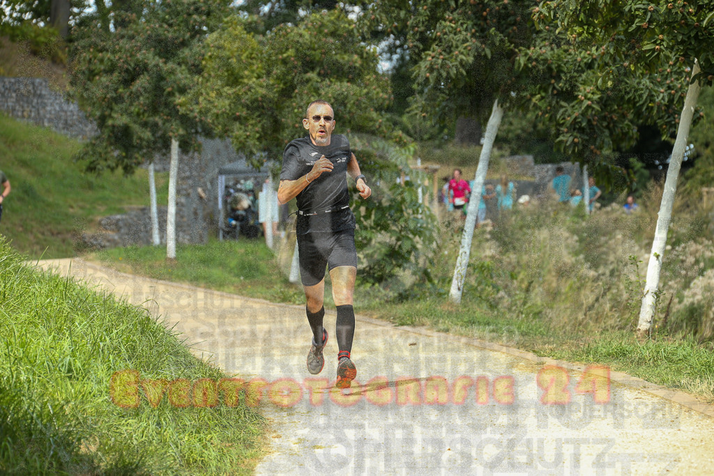 250824_1254_EX1_0890 | Sportfotografie im Rhein-Sieg Kreis, Köln, Bonn, NRW, Rheinland Pfalz, Hessen, etc. Unser Tätigkeitsfeld umfasst den Laufsport vom Volkslauf über den Marathon, Duathlon, Triathon bis zum Ultralauf wie Kölnpfad Ultra oder Schindertrail.