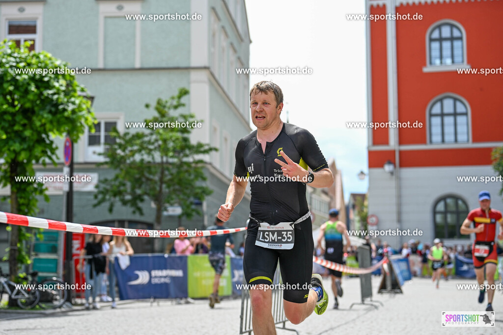 SZI_6511 | Stadttriathlon Erding 2025. #yourpictrs #sportshot_your_pictrs @Sportshotphotography #stadttriathlonerding Copyright: www.sportshot.de