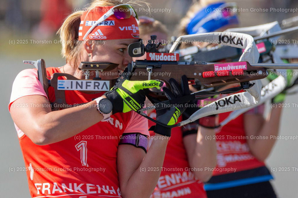Deutsche Meisterschaften Biathlon 2018 | Deutsche Meisterschaften Biathlon 2018, Massenstart Frauen am 15.09.2018 in der DKB SKI ARENA in Oberhof, (Deutschland)

Bild: Denise Herrmann vom WSC Clausthal-Zellerfeld / BwB (1) - Realisiert mit Pictrs.com
