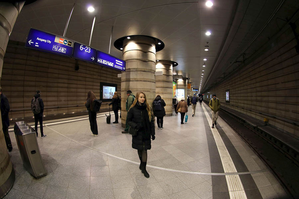 City-Tunnel Leipzig - Station Hauptbahnhof | Das Team hinter BILDLEXIKON LEIPZIG bündelt historische wie aktuelle Informationen über die Stadt Leipzig in Text und Bild auf einer Plattform und stellt diese der interessierten Öffentlichkeit zur Verfügung.