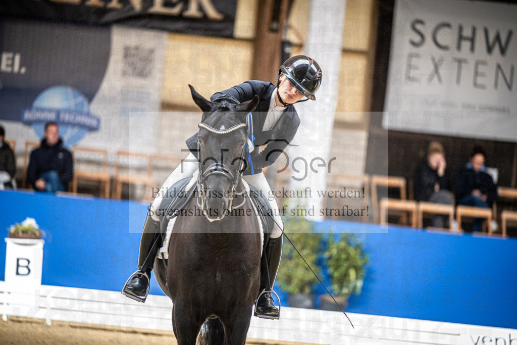 DOS_0033 | Entdecke hochwertige Reitturnierfotos von Foto Oger. Professionell, emotional und authentisch – jetzt Lieblingsmomente im Shop bestellen.Deutschlandweite Turnierfotografie. - Realisiert mit Pictrs.com