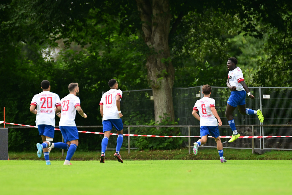 Fußball I Herren I Saison 2025-2026 I Oberliga I 1. Spieltag I HT16 - Nikola Tesla | Der Sportfotograf. - Realisiert mit Pictrs.com