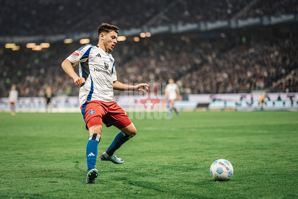 Fußball | Männer | Saison 2024/2025 | 2. Fußball-Bundesliga | 27. Spieltag | Hamburger SV vs. SV 07 Elversberg | 28.03.2025 | William Mikelbrencis (#2, HSV)
