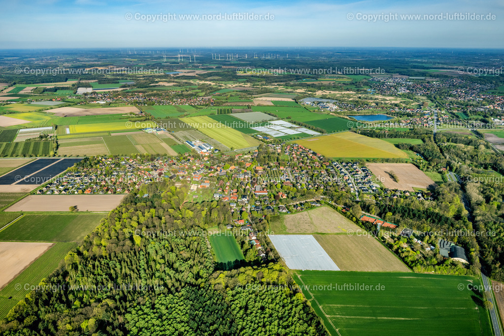 Nottensdorf_ELS_4958010523 | NOTTENSDORF 01.05.2023 Ortsansicht der Straßen und Häuser der Wohngebiete in Nottensdorf im Bundesland Niedersachsen, Deutschland. // Town View of the streets and houses of the residential areas in Nottensdorf in the state Lower Saxony, Germany. Foto: Martin Elsen