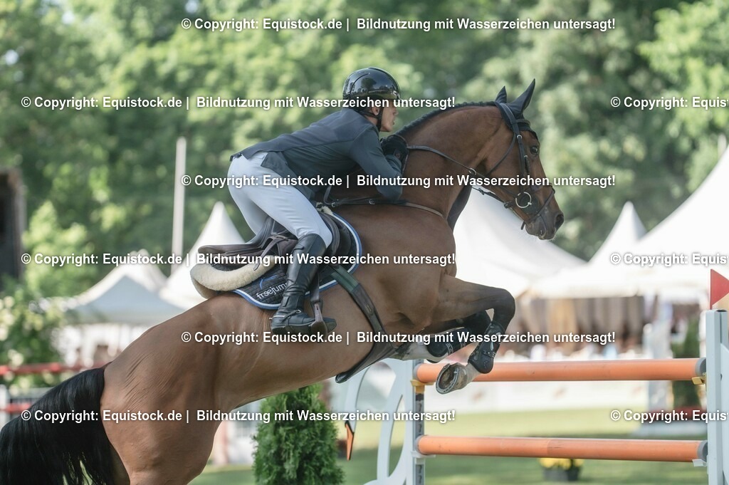 20230528_17_CSI4_Hess.Min.Präs_0128 | equistock