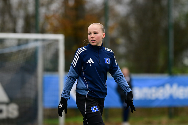 Fußball I Juniorinnen I Saison 2025-2026 I Regionalliga Nord I 7. Spieltag I Hamburger SV U17 - SpVg Aurich U17 I 01114 | Der Sportfotograf. - Realisiert mit Pictrs.com