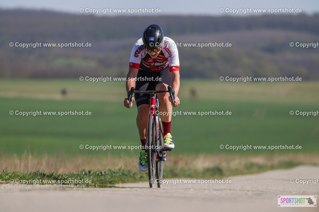 368A3370 | Neusiedlersee Radmarathon 2026@sportshot_your_pictrs #yourpictures#roadtowm2029 #nrm #neusiedlerseeradmarathon #neusiedlersee #neusiedlerseetourismus #burgenland #mörbisch #nrm26 #burgenlandtourismus #voglundco #poweredbyburgenlandtourismus #radsport #rad #marathon #ucigranfondo #visitburgenland #ucigranfondoworldseries