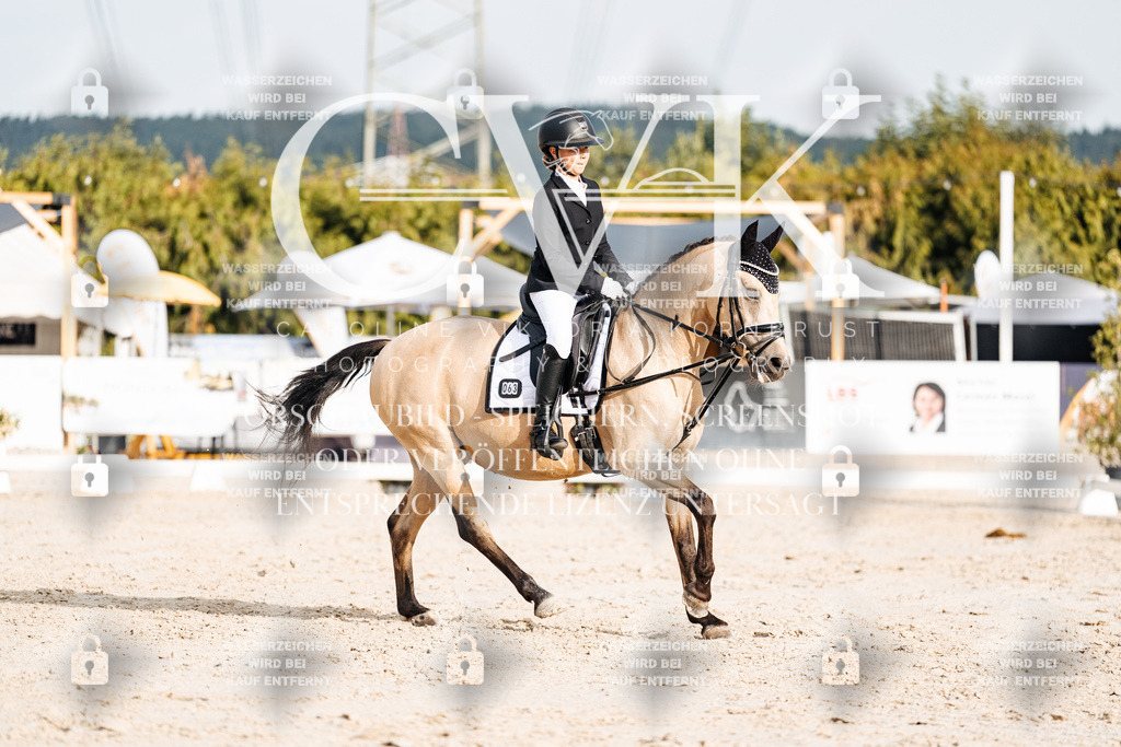 CK904225 | Turnierfotografie Pferdefotografie Trier Rheinland-Pfalz Pferdesport Reitsport Tierfotografie Sportfotografie Pferdevideo Pferdevideografie Equestrianvideography equestrianphotography  - Realisiert mit Pictrs.com