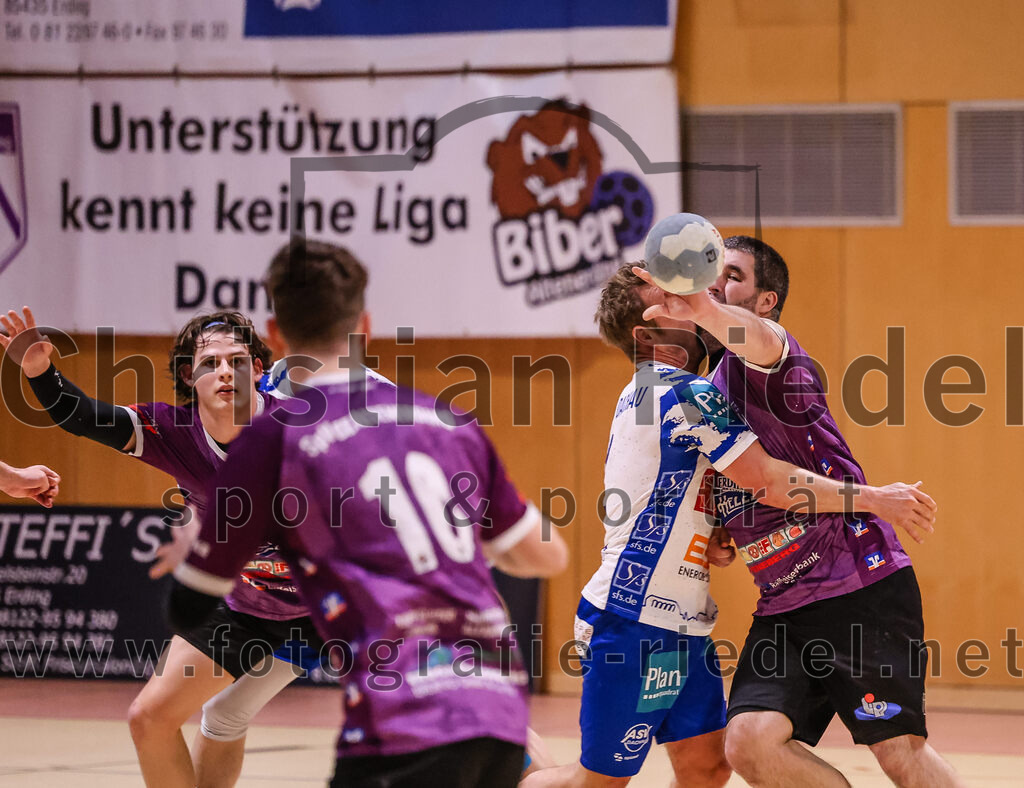 2024-11-24_082_SpVgg_Altenerding_gegen_ASV_Dachau | Erding, Deutschland, 24.11.2024:Handball, Bezirksoberliga Männer 2024 / 2025, 8. Spieltag, SpVgg Altenerding gegen ASV Dachau, Endergebnis: 30:23Christian Loris (SpVgg Altenerding, #11)Foto: Christian Riedel / fotografie-riedel.net