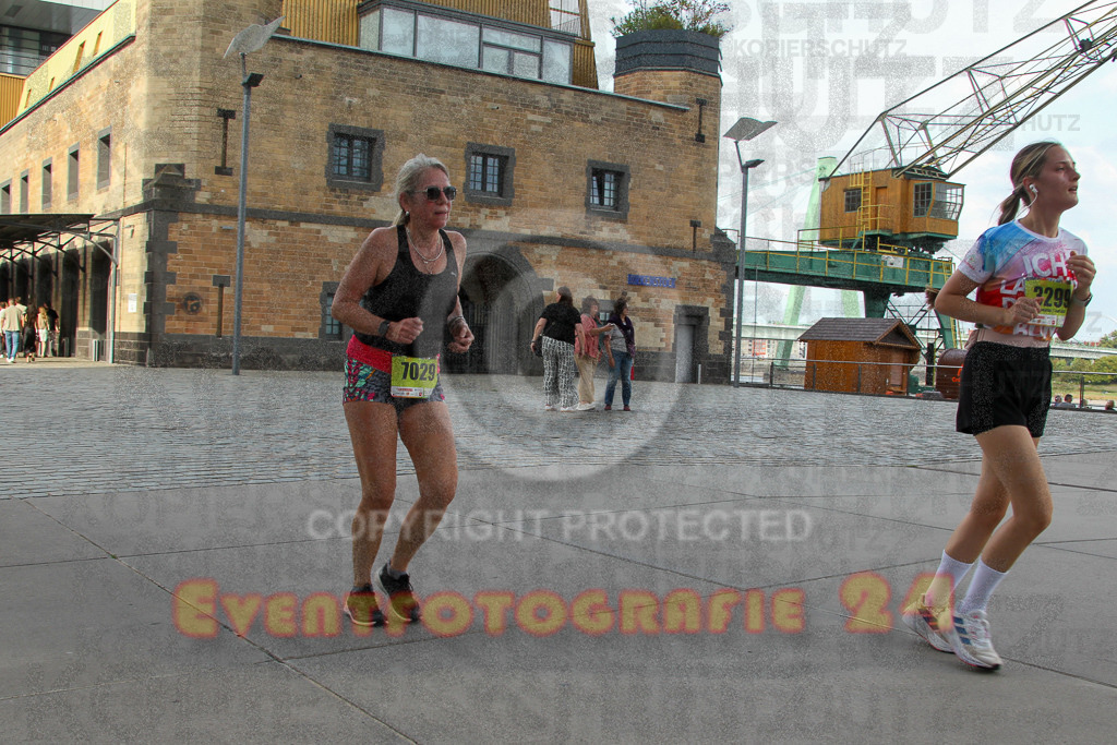 250920_1538_EV4_9356 | Sportfotografie im Rhein-Sieg Kreis, Köln, Bonn, NRW, Rheinland Pfalz, Hessen, etc. Unser Tätigkeitsfeld umfasst den Laufsport vom Volkslauf über den Marathon, Duathlon, Triathon bis zum Ultralauf wie Kölnpfad Ultra oder Schindertrail.