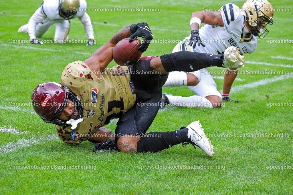 xSSC27072501038 | 27.07.2025, xsscx, American Footballl, Rhein Fire - Berlin Thunder, EFL, Schauinsland-Reisen-Arena, Saison 2025: Running Back Jonathan Scott (11) von Rhein Fire
