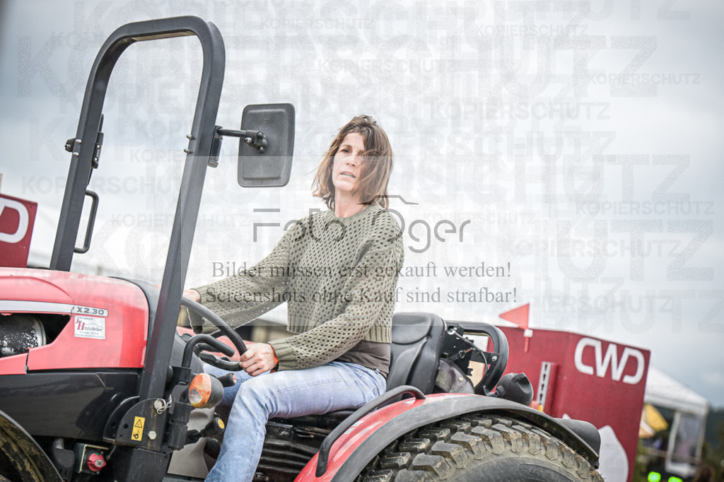 DOS_0089 | Entdecke hochwertige Reitturnierfotos von Foto Oger. Professionell, emotional und authentisch – jetzt Lieblingsmomente im Shop bestellen.Deutschlandweite Turnierfotografie. - Realisiert mit Pictrs.com