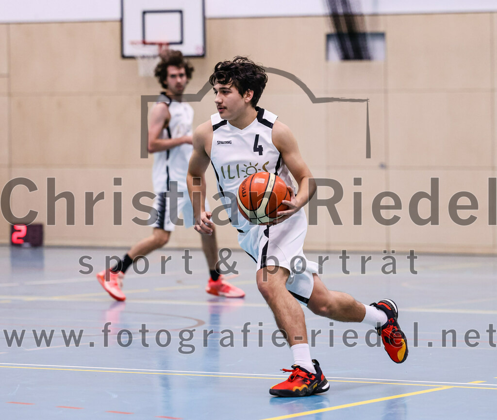 2022-12-03_098_TSV_Vaterstetten_gegen_TG_Landshut | Vaterstetten, Deutschland, 03.12.2022:
Basketball, Bayernliga Herren Südost 2022 / 2023, 7. Spieltag, TSV Vaterstetten gegen TG Landshut, Endergebnis: 71:78

Benicio Trinidad Paz (TSV Vaterstetten, #4)

Foto: Christian Riedel / fotografie-riedel.net