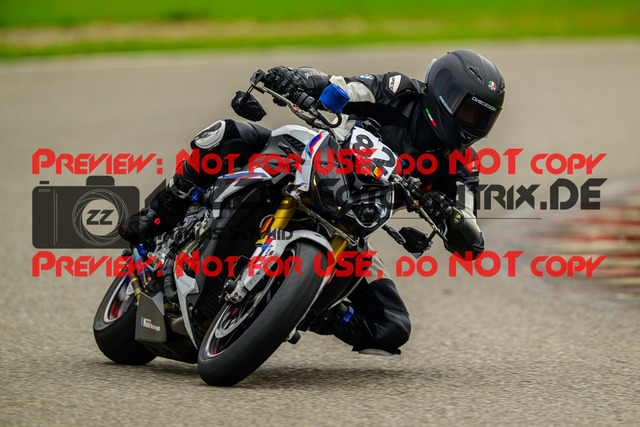 MaZZes_Fotomatrix_20241002_6007705_9825 | GELB