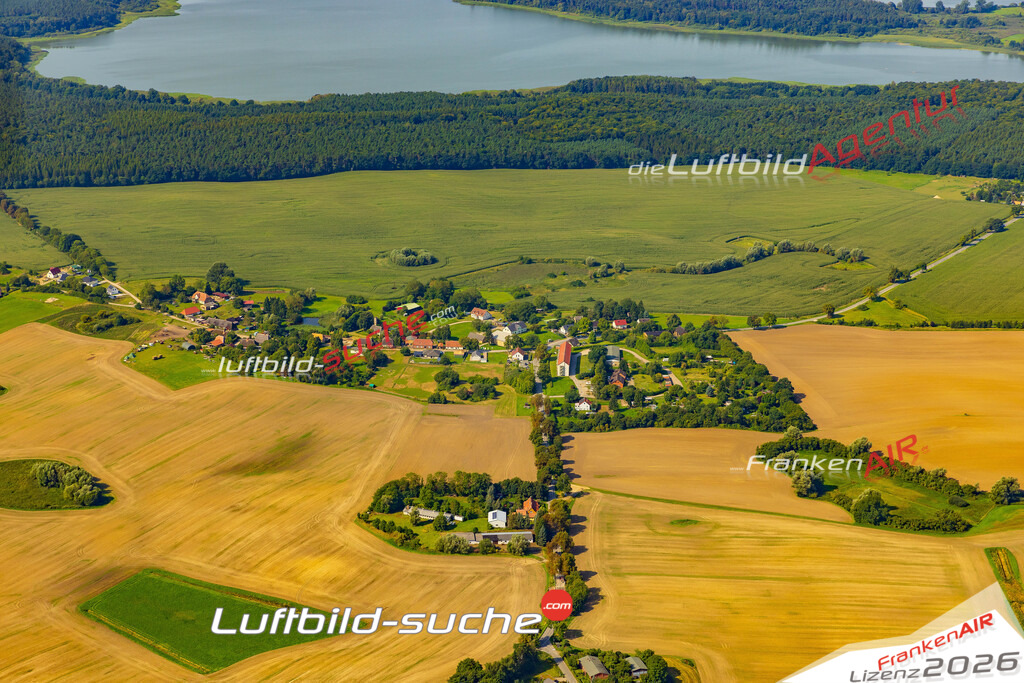 Luftbild Lübberstorf - Die Luftaufnahme wurde 2025 vom UL-Flugzeug heraus erstellt ( keine Drohne ) - Hochauflösende Luftaufnahme - für professionelle Ausdrucke geeignet. Die Geschenkidee !Hier alle&nbsp;Infos zur Lizenzierung der LuftaufnahmeWir fliegen auch dieses Jahr wieder in Ihre Region um Luftbilder zu erstellen.- Luftbild anfragen