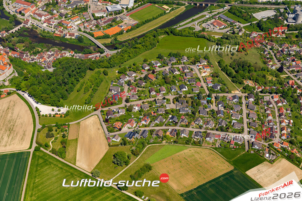 Das Luftbild der Stadt Harburg wurde 2021 vom Flugzeug heraus erstellt (keine Drohne) Aufnahmehöhe ca.450 Meter- hohe Bildauflösung und Druck-Qualität garantiert!