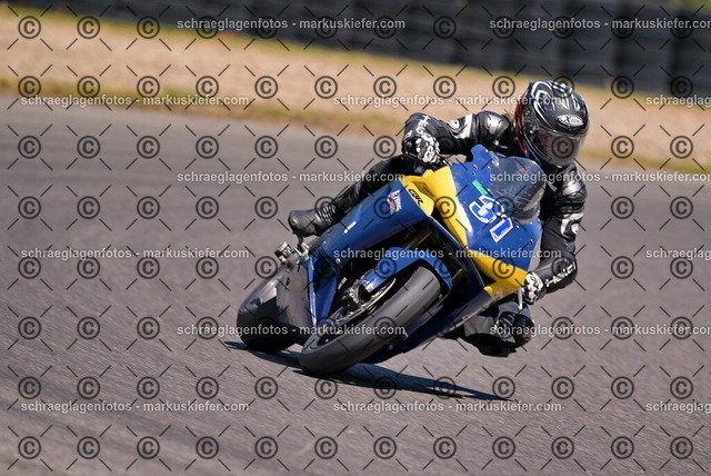 26bt05-1228 | markuskiefer.com - Realisiert mit Pictrs.com
