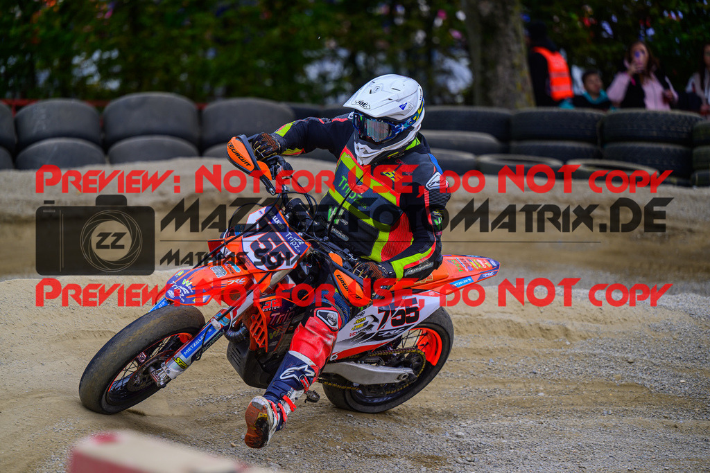 MaZZes_Fotomatrix_20241006_6021986_1897 | SENIOR