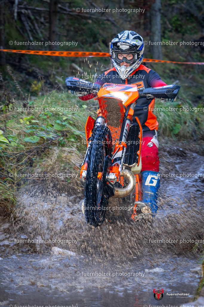 fuernholzer_241026-C1-447 | Fotografische Impressionen von der Red Stag Enduro Extreme by fuernholzer-photography.com. Endurosport in Österreich fotografisch festgehalten von fuernholzer. Auftragsfotografie für Private, Gewerbefotos und Industriefotografie. Eventfotografie, Sportfotografie und Motorsportfotografie. Anbieter von Fotoworkshops, Fototraining, fotografischen Vorträgen und Fotoseminaren.