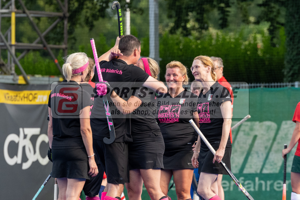 SFE_20240817_0251 | Krefeld, Deutschland, 17.08.2024:  European Cup for Recreational Hockey Players im KTHC Stadion Rot-Weiss Köln Tennis and Hockey Club am 17.08.2024 in Krefeld, Deutschland. (Foto von Stephan Fehrmann)Krefeld, Germany, 17.08.2024: European Cup for Recreational Hockey Players in KTHC Stadion Rot-Weiss Köln Tennis and Hockey Club at 17.08.2024 in Krefeld, Deutschland. (Foto from Stephan Fehrmann)
