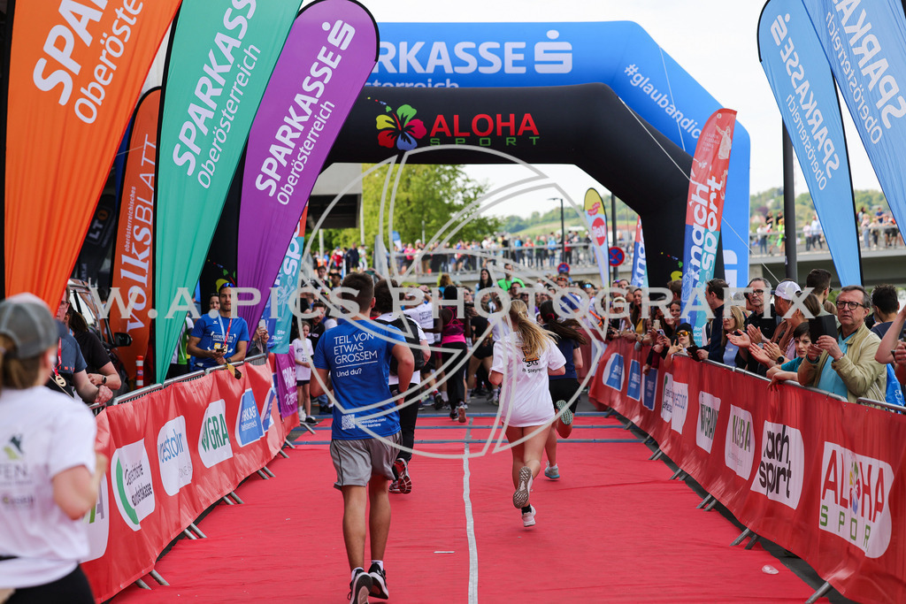 ..... | Int. 3 Brückenlauf Linz, Foto: WAPICS/Binder Manuel