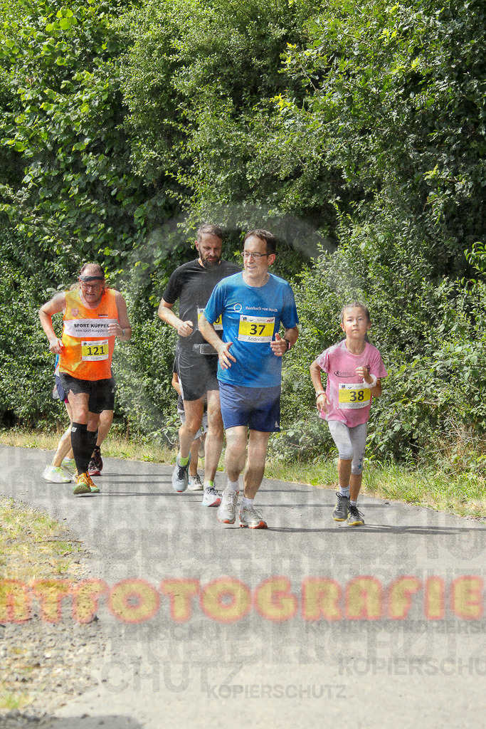 220625_1519_EV4_3848 | Sportfotografie im Rhein-Sieg Kreis, Köln, Bonn, NRW, Rheinland Pfalz, Hessen, etc. Unser Tätigkeitsfeld umfasst den Laufsport vom Volkslauf über den Marathon, Duathlon, Triathon bis zum Ultralauf wie Kölnpfad Ultra oder Schindertrail.