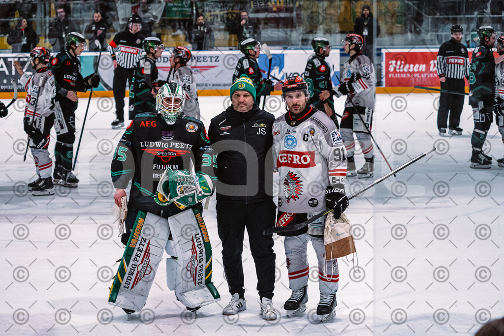 Alligators_vs_Memmingen_05_12_2025-208 | Höchstadt Alligators Fotogalerie: Eishockey-Action aus Franken. Professionelle Spielfotos, Portraits & Stadionbilder zum Download. Jetzt entdecken! - Realisiert mit Pictrs.com