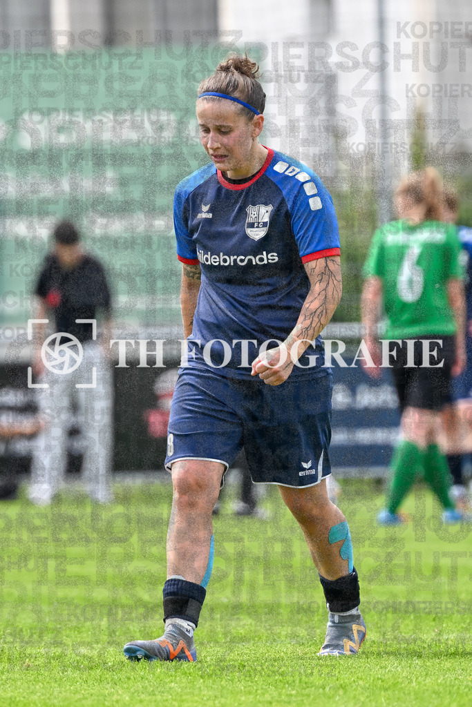 GER, FC Hauingen - SV Waldhaus, Frauen-Fussball, Rothaus Bezirkpokal, Finale, Saison 2024/2025, 29.05.2025 | Julia Schlossarek (FC Hauingen, #08)GER, FC Hauingen - SV Waldhaus, Frauen-Fussball, Rothaus Bezirkpokal, Finale, Saison 2024/2025, 29.05.2025Foto: TH Fotografie/Thomas Hess